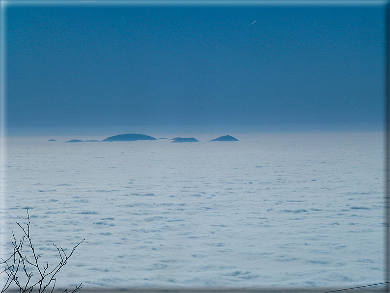 foto Pedemontana Veneta nella nebbia